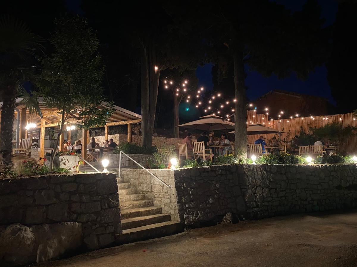 Mobile Home Biondina Camp Porton Nature Hideouts Rovinj Bagian luar foto