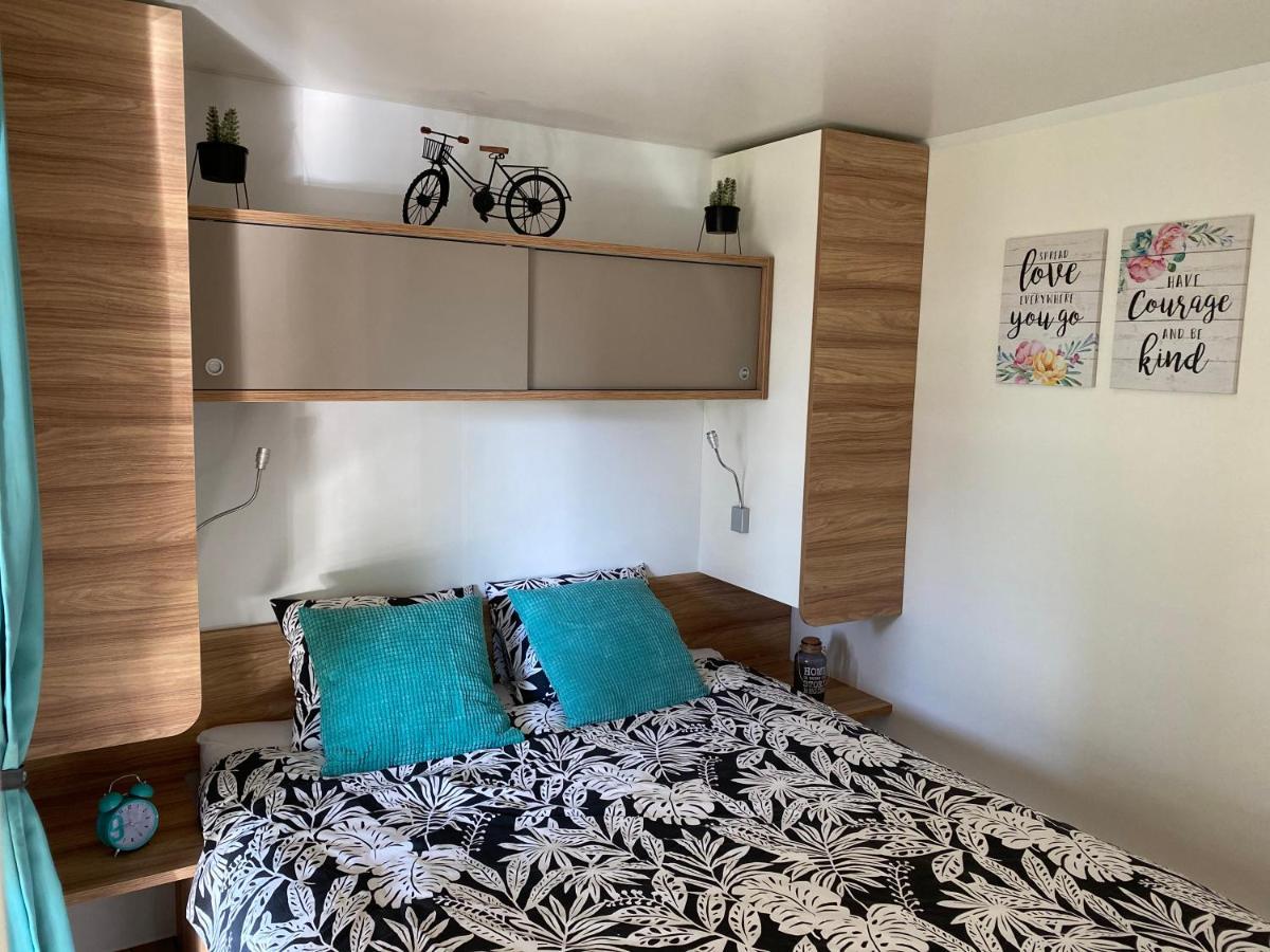 Mobile Home Biondina Camp Porton Nature Hideouts Rovinj Bagian luar foto